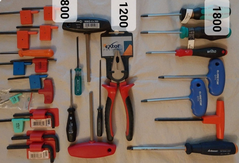 Új minőségi Torx Imbusz és IP csavarozók eladók.