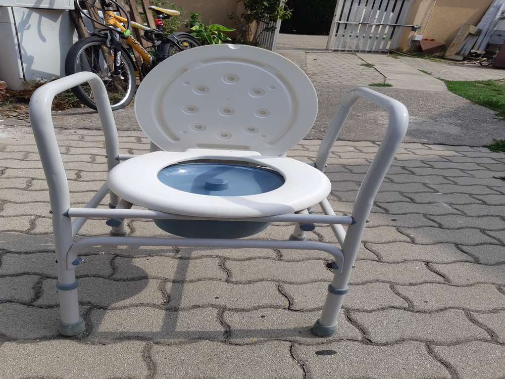 Hordozható REHAB B4323 szobai WC újszerű