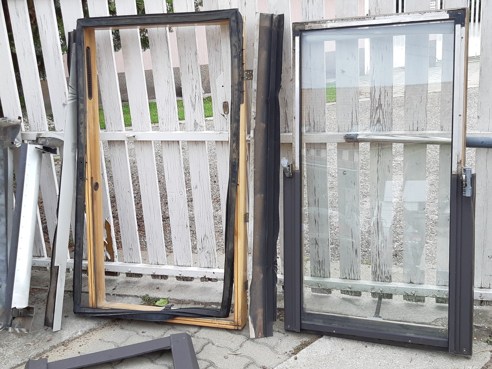 Roto tetőtéri ablak 78x140 beépítő méretű 1db