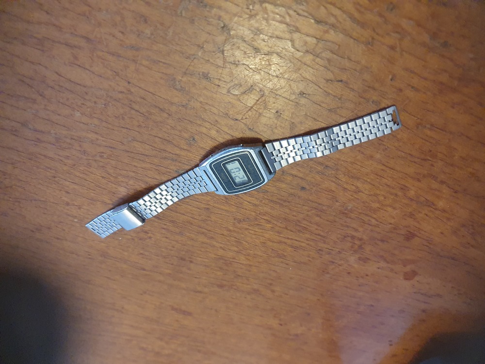 retro Roamer kvarcóra