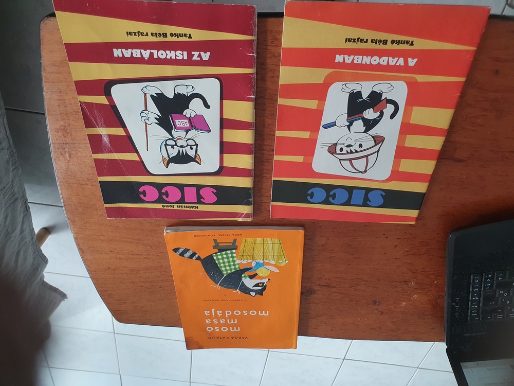 retro Sicc a vadonban,Sicc az iskolában,Mosó Masa mosodája