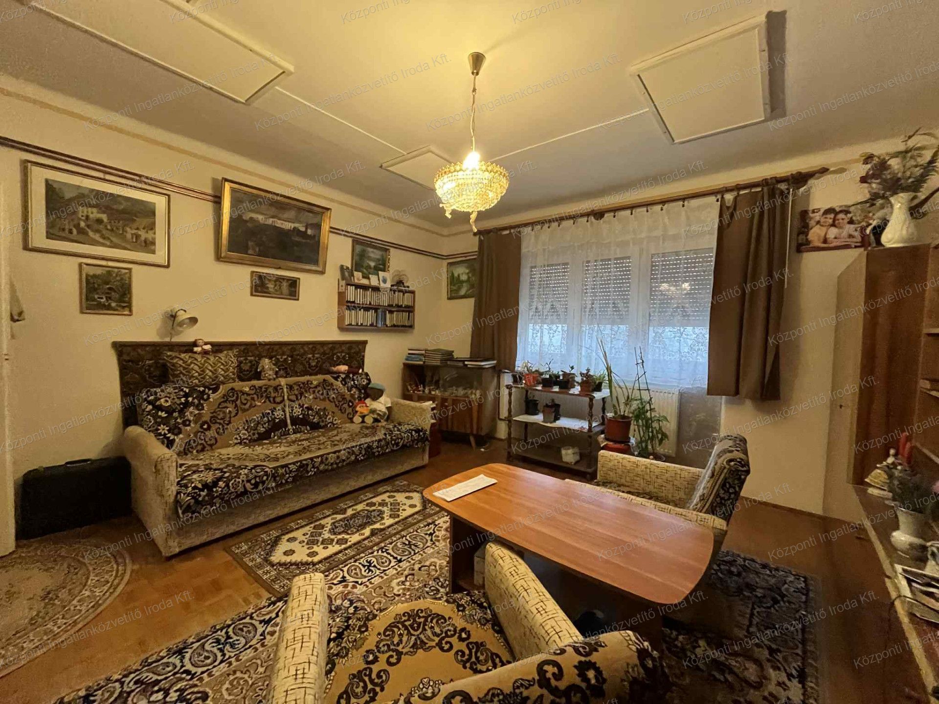 Oroszlányon, 50 m2-es, 2 szobás lakás eladó