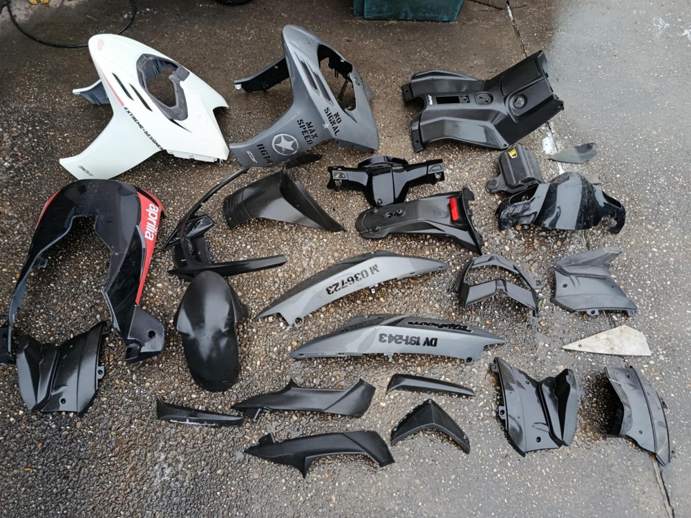 GILERA Typhoon XR 50 bontott alkatrészei eladók