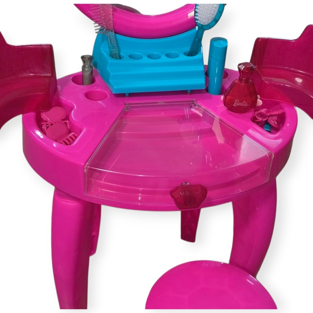 Barbie szépségasztal kiegészítőkkel - Klein Toys