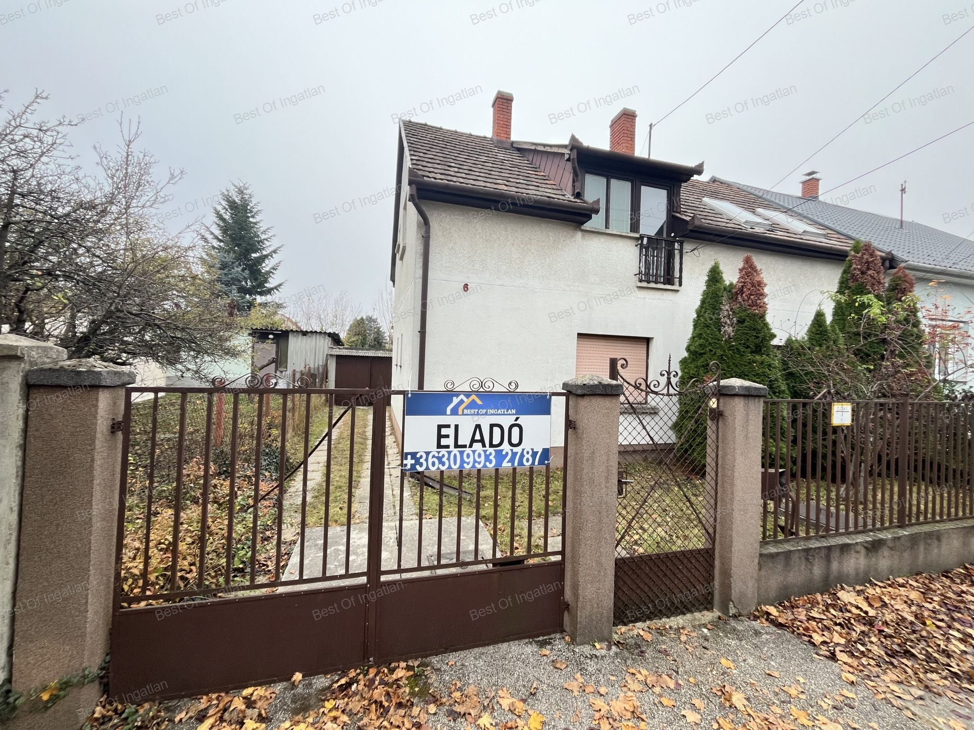 Győr-Szabadhegyen nappali + 3 szobás családi ház, garázzsal, melléképületekkel eladó!