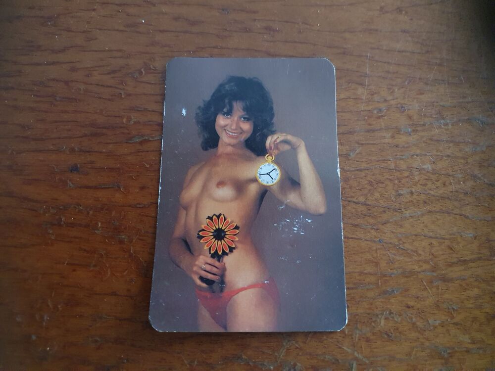 retro csajos kártyanaptár Finommechanikai Szövetkezet 1984