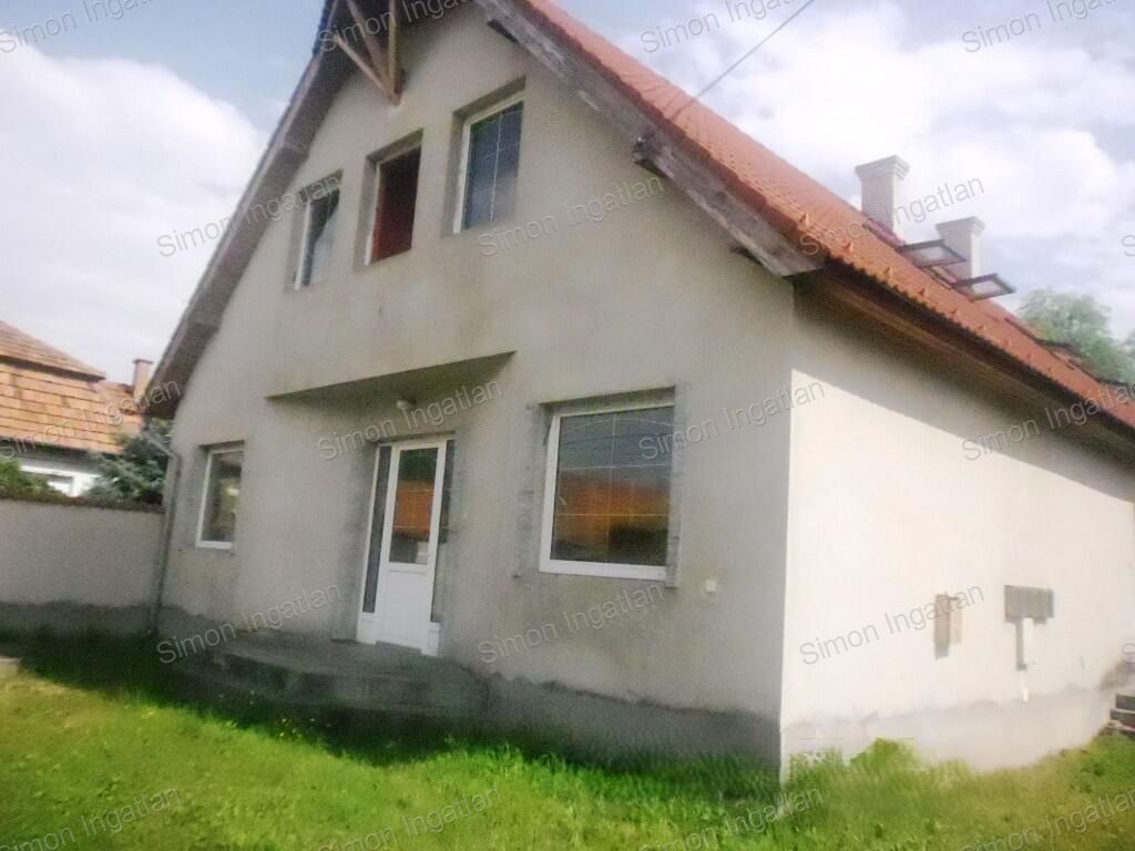 Akár részletre is eladó  Soltvadkerten 87m2-es lakás 