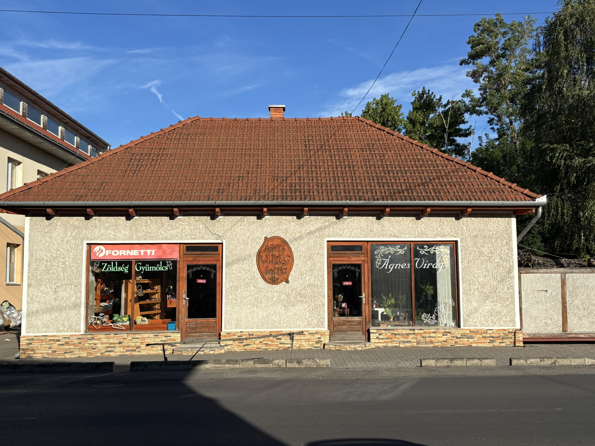 Nagykátán üzleti ingatlan eladó