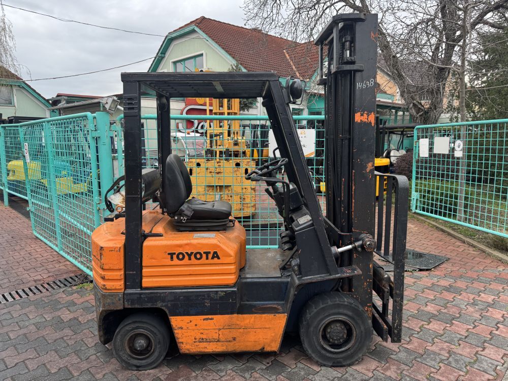 Eladó Toyota 1,5 tonnás targonca (V-4152)