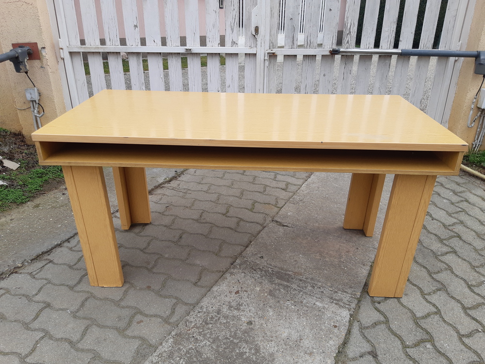 Nagyon masszív íróasztal munkaasztal 70x150cm széles