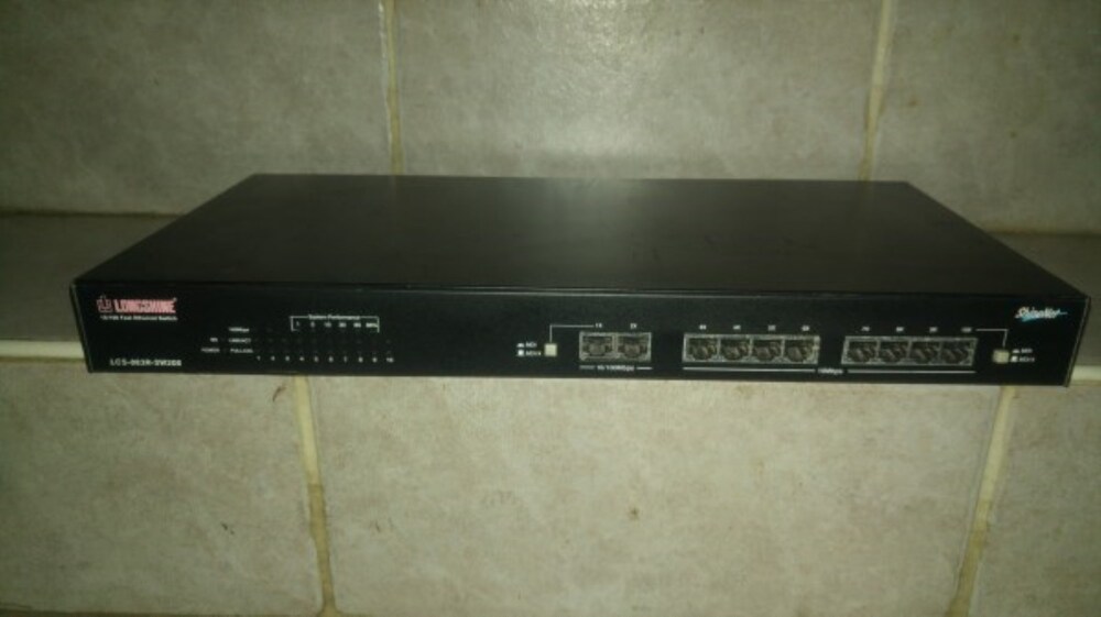 Longshine LCS-883RSV208 10/100/1000Mbps switch hibás