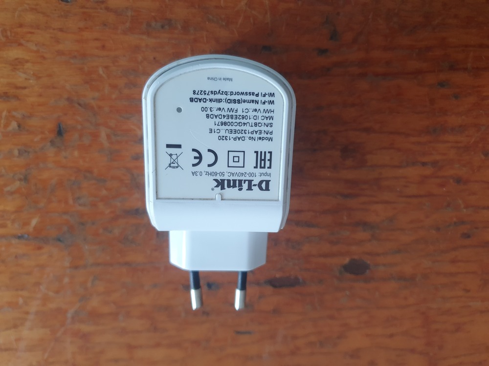 D-Link DAP-1320 vezeték nélküli hatótávnövelőt (Wi-Fi jelerősítőt)