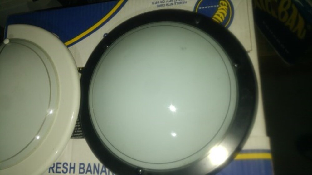 UFO mennyezeti lámpa