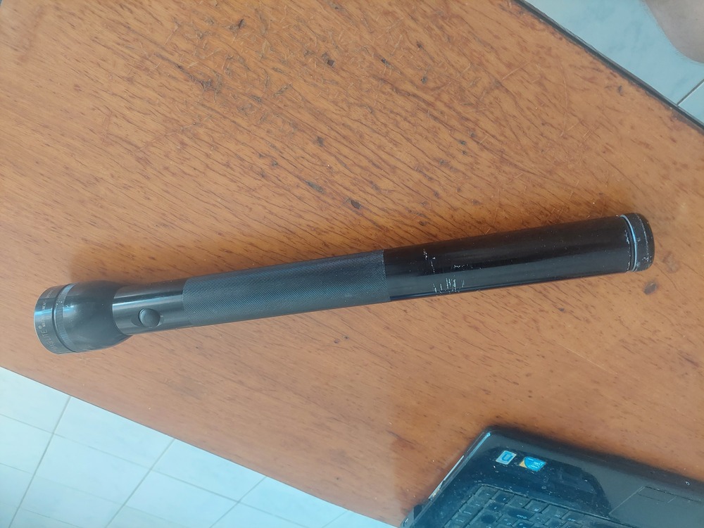 Maglite amerikai sorszámozot rendőrlámpa