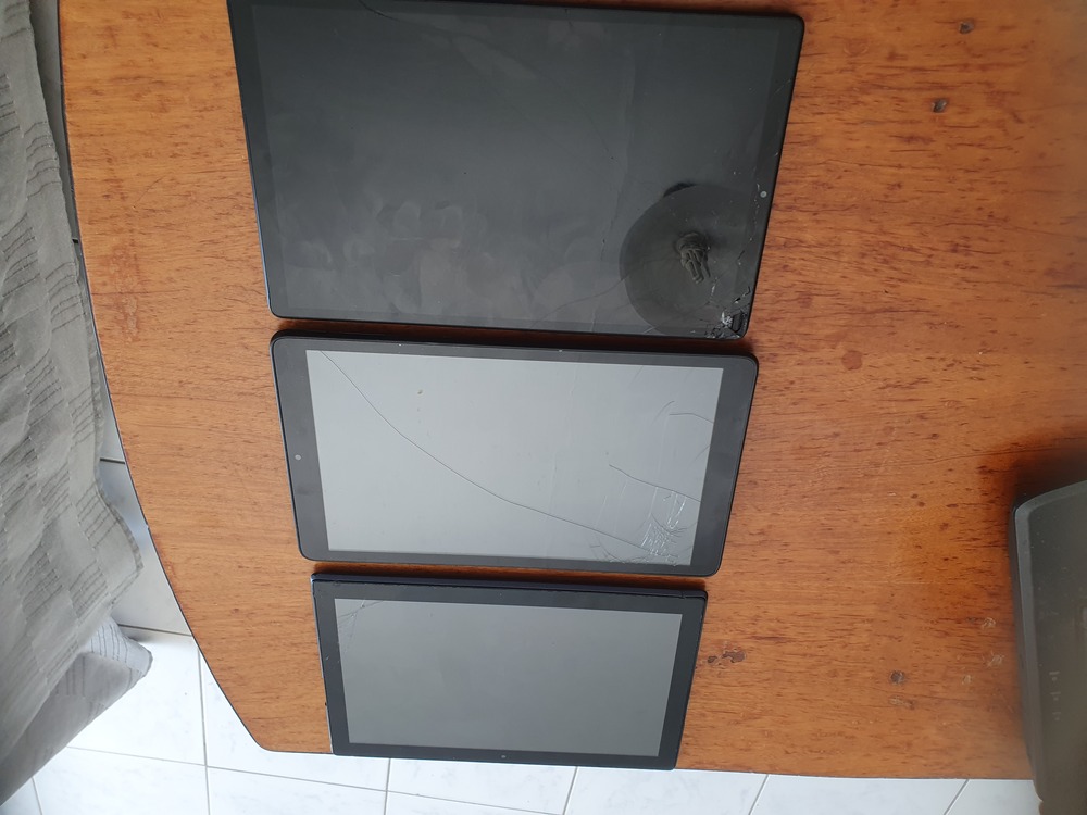 eladó tabletek (Lenovo tab4 10,Alcatel One Touch Pixi,Lenovo Tab M10)