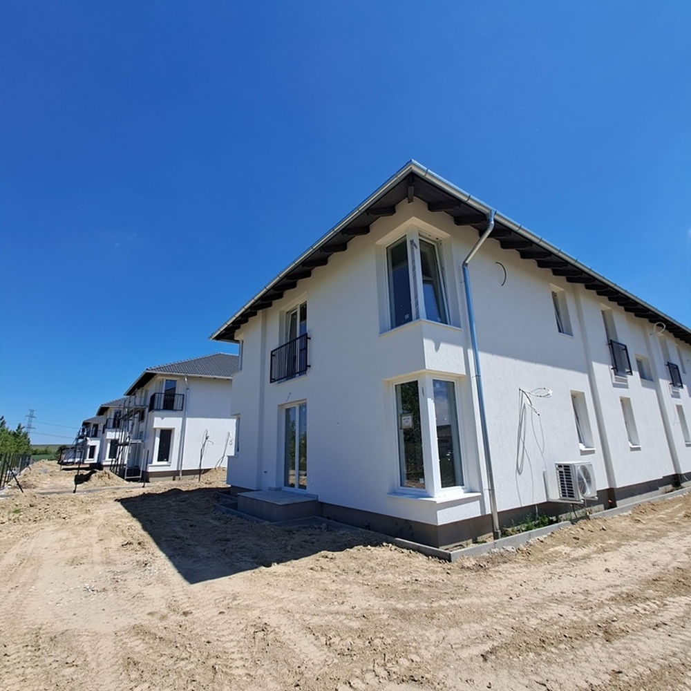 Mende „új építésű” lakóparkjában gyönyörű kilátással rendelkező 4 db 78 m2-es lakás keresi új tulajdonosát