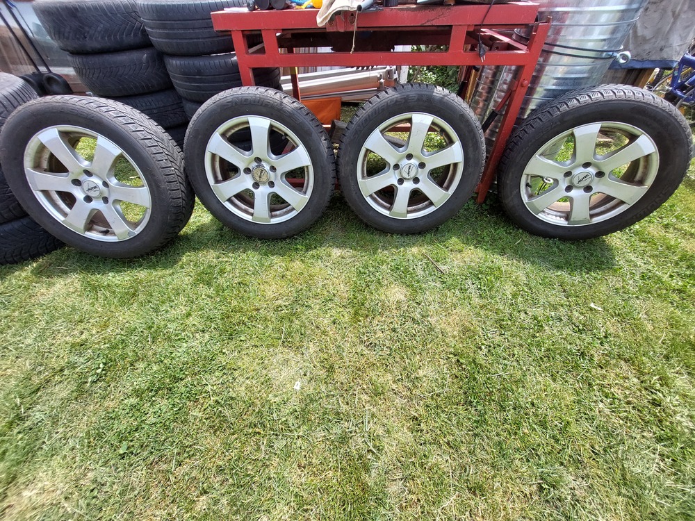 Vw Aluec 7 x 16 Et 40 osztó; 5 x112 gumi nem ár képző 40 ezer ft/szett