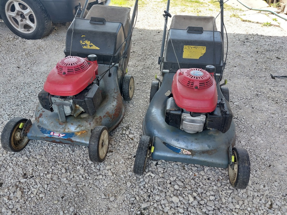 Honda motoros 4 ütemű benzines 4.5 Hp fűgyűjtős fém kasznis fűnyiró 2 db eladó olvasd végig 45-25 ezer ft..