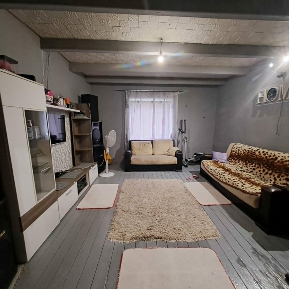 Pándon részben felújított, 2+1 félszobás családi ház 800 m2-es telekkel