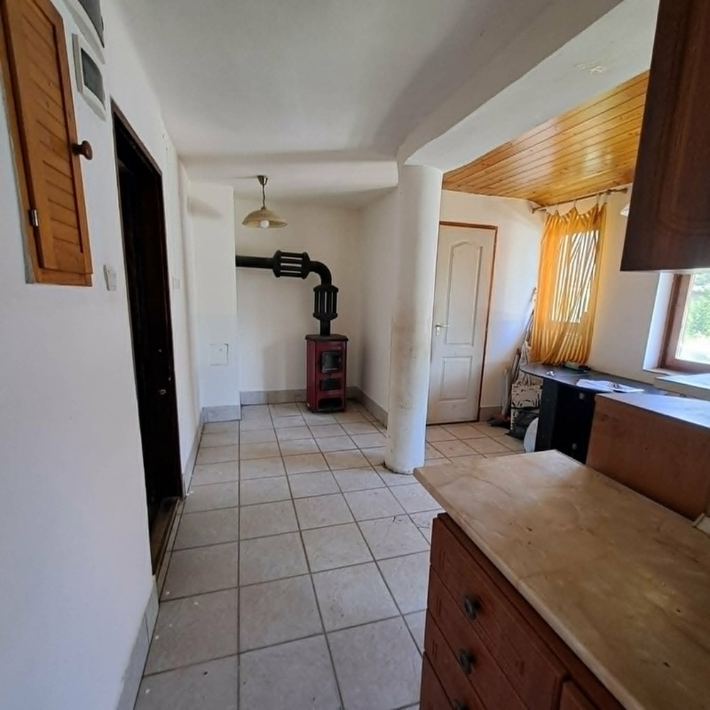 ÁRCSÖKKENÉS! Nyáregyháza- Felsőn 63 m2-es, 2 szobás családi ház, 1800 m2 telekkel