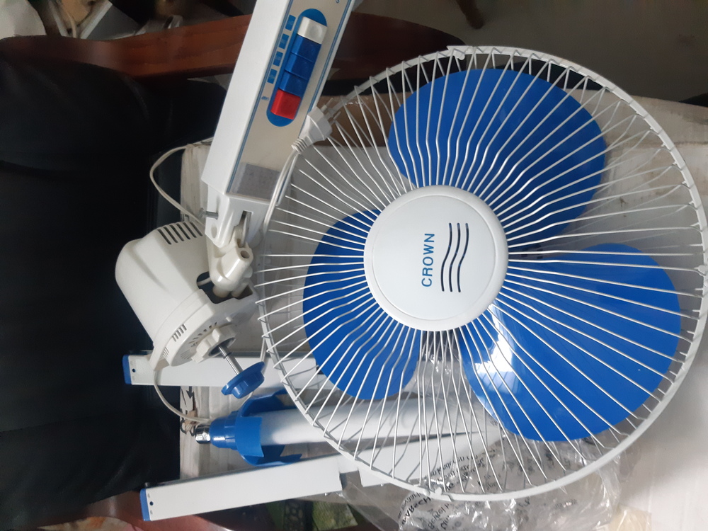 CROWN álló ventilátor 3 sebességes 46cm kosár működő újszerű