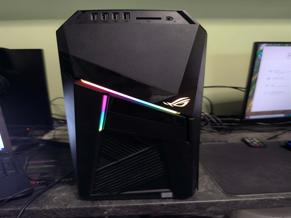 Asus rog strix  GL12CS-HU005D i7 8700 Gamer asztali pc. Intel® Core™ i7-8700 3,2 Ghz , Corsair 16 GB DDR 4, Nvidia GeForce GTX 1050 Ti 4 GB DDR5 , DVD író, Gigabit LAN, WiFi,Bluetooth. Intel 660 p 512 GB ssd M.2 nálam kipróbálható gyári dobozával.