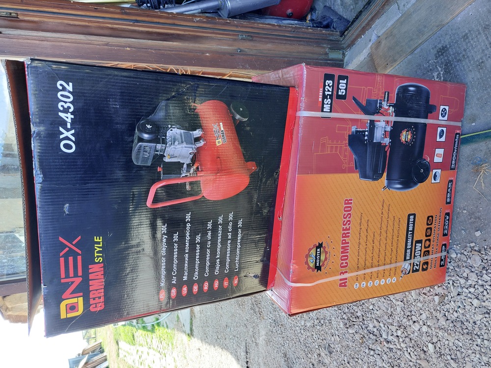 Kompresszorok 30-50 liter 8 bar 230V dobozukban nem voltak használva még csere bere is .