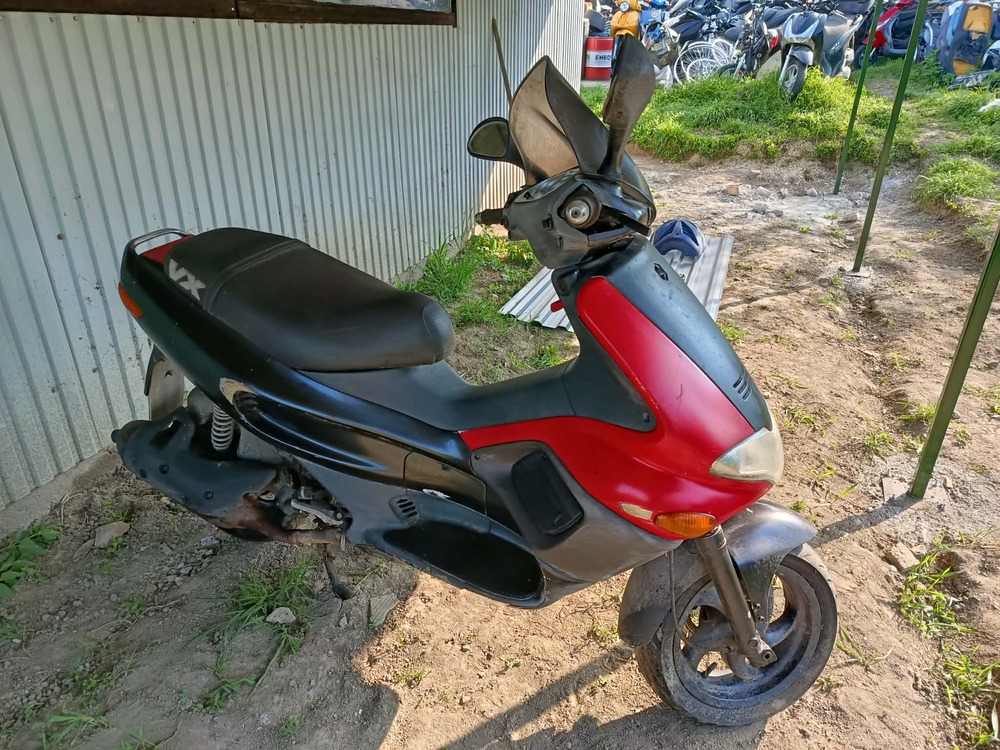 Gilera Runner VX 125 bontott robogó